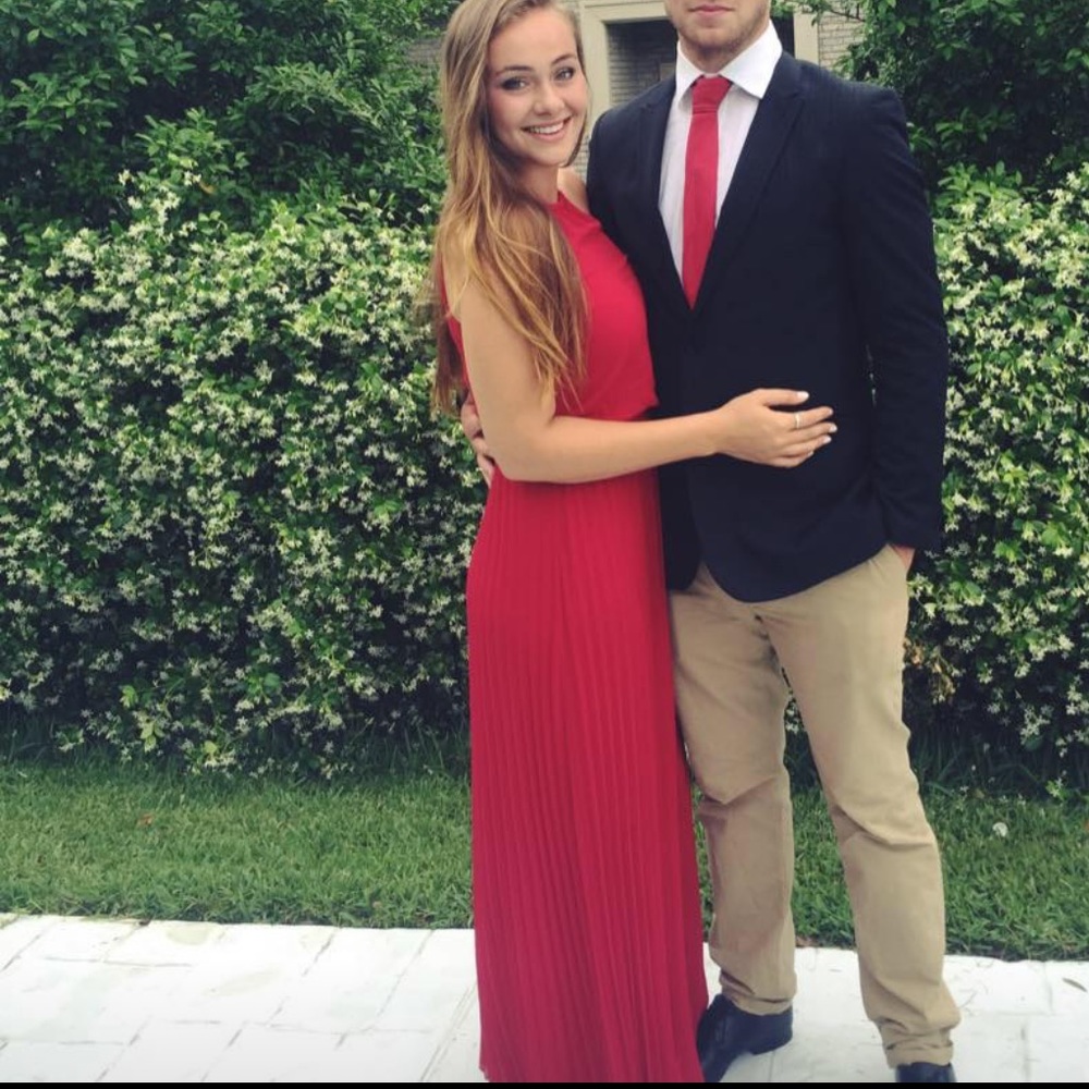 Red Lulus dress